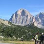 All'inizio della discesa, con (nuovamente) le Tofane in prima vista.